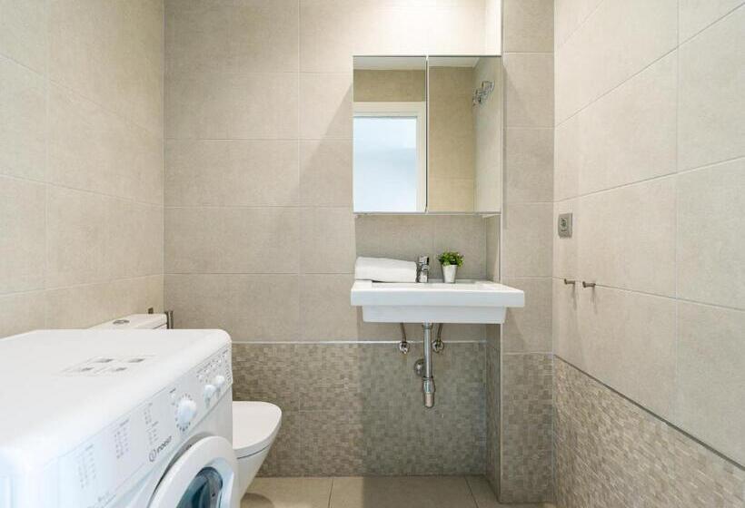 1ベッドルームドゥプレックスアパートメント, Tusity Yeah Apartments