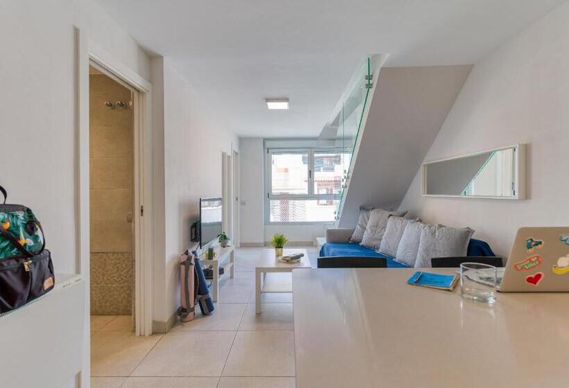 1ベッドルームドゥプレックスアパートメント, Tusity Yeah Apartments