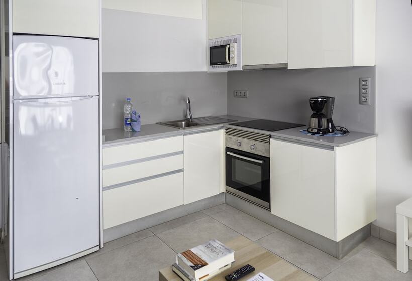 １ベッドルームアパートメント, Tusity Yeah Apartments