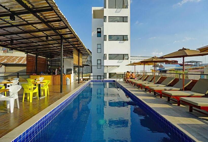 تختخواب در اتاق مشترک, Onederz Phnom Penh