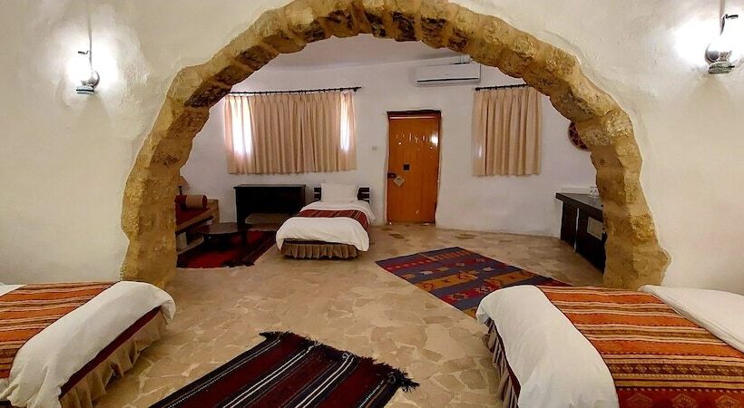 اتاق استاندارد سه نفره, Hayat Zaman Hotel And Resort Petra