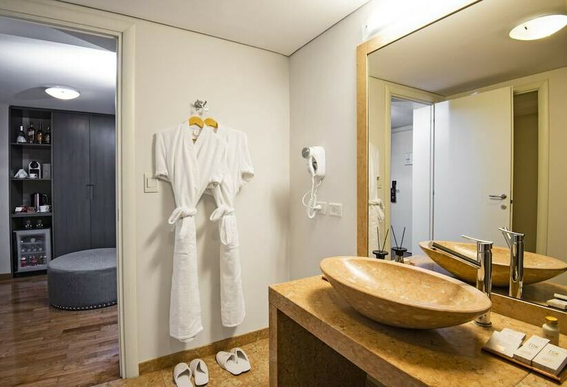 Люкс с Балконом, Grand Brizo Buenos Aires