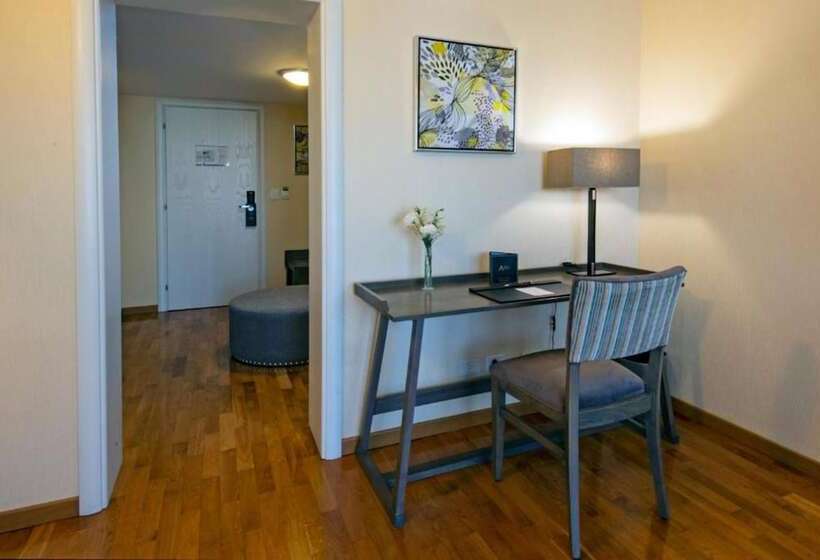 Люкс с Балконом, Grand Brizo Buenos Aires