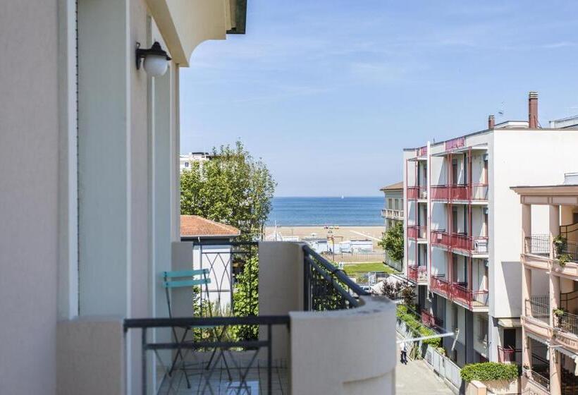 스탠다드 4인용 룸 바다전망, Savana