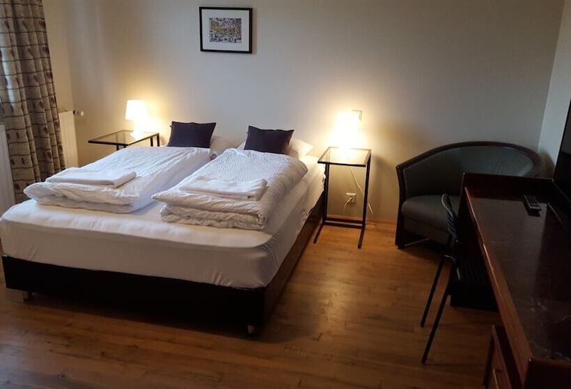 اتاق استاندارد, Sveinbjarnargerdi