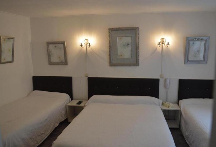 חדר משפחתי, Victor Hugo