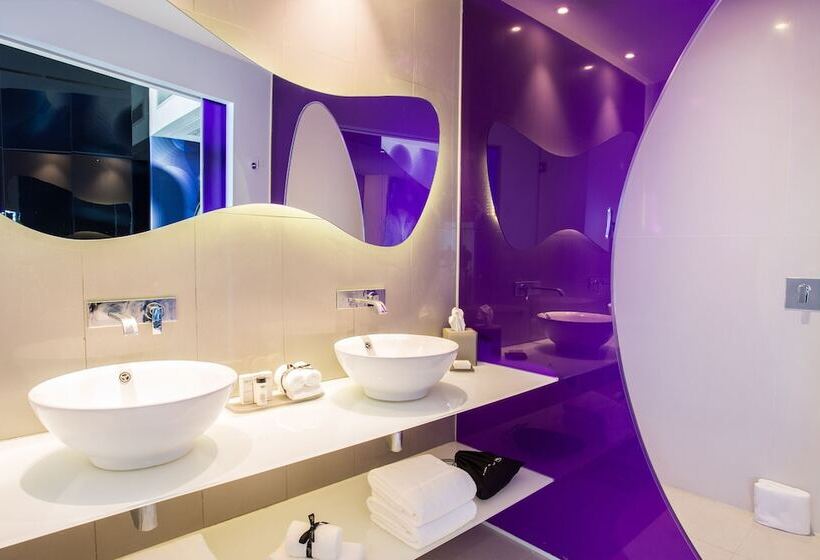 스탠다드 룸, Temptation At The Tower Cancún Resort   All Inclusive   Adults Only