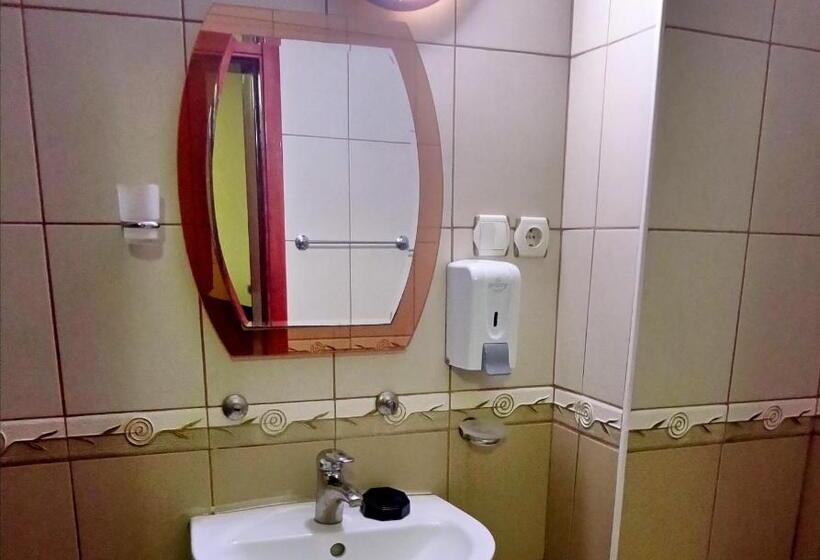 스탠다드 룸, Asya