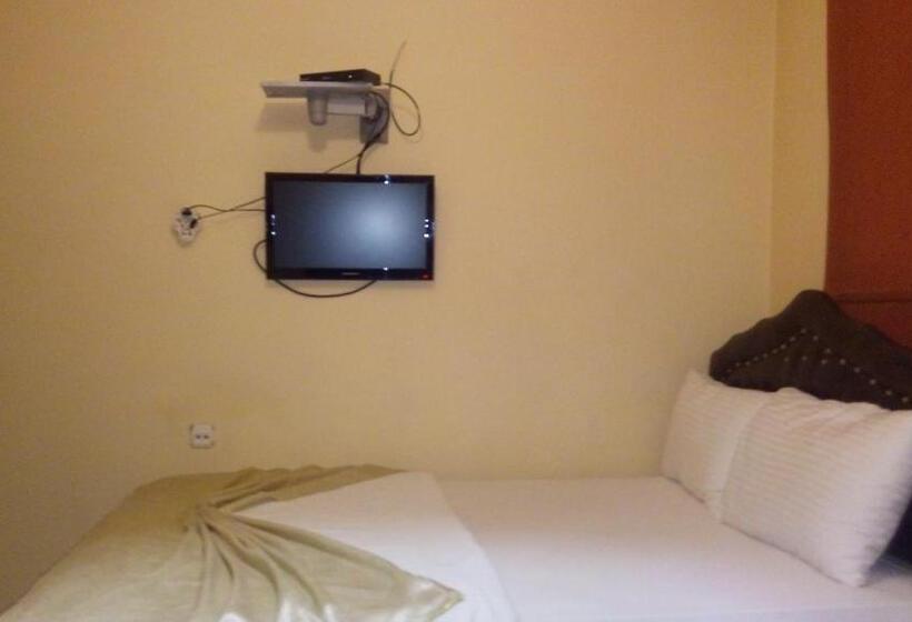 스탠다드 트리플 룸, Asya