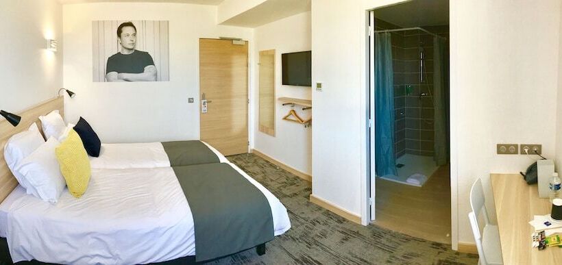 Номер Комфорт, Brit Hotel Martigues Nord