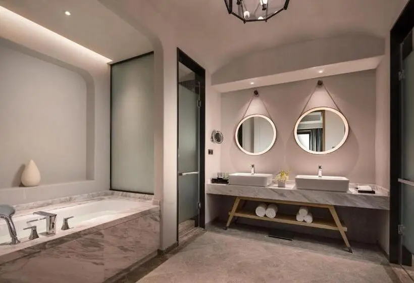 スーペリアースイート, Crowne Plaza Qingdaoorientalmoviemetropolis, An Ihg