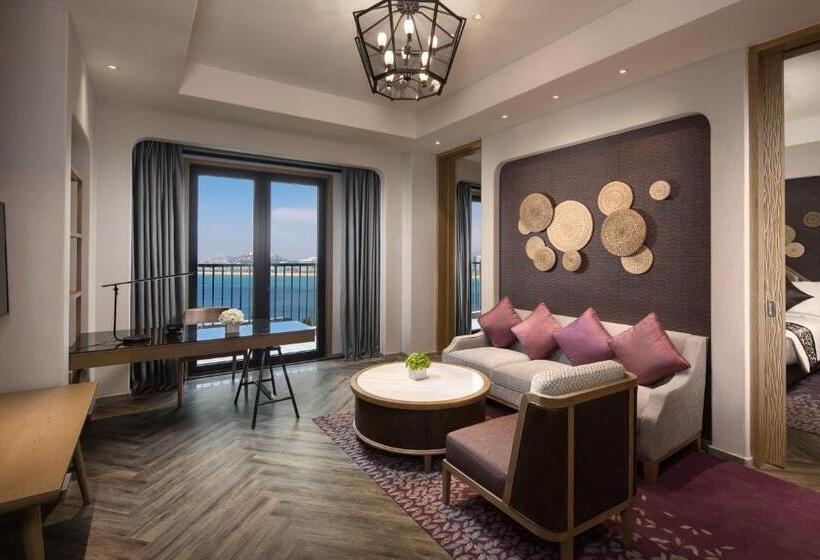 Club Suite, Crowne Plaza Qingdaoorientalmoviemetropolis, An Ihg