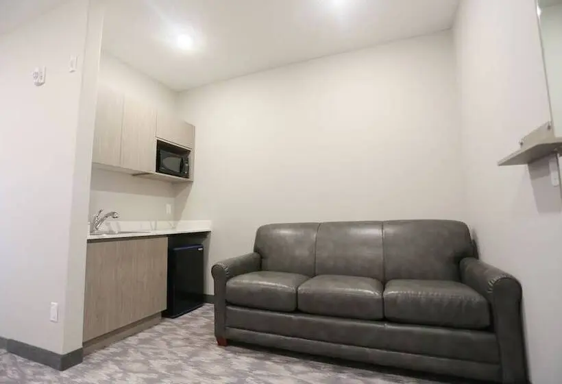 Sviitti, Days Inn By Wyndham Calgary North Balzac