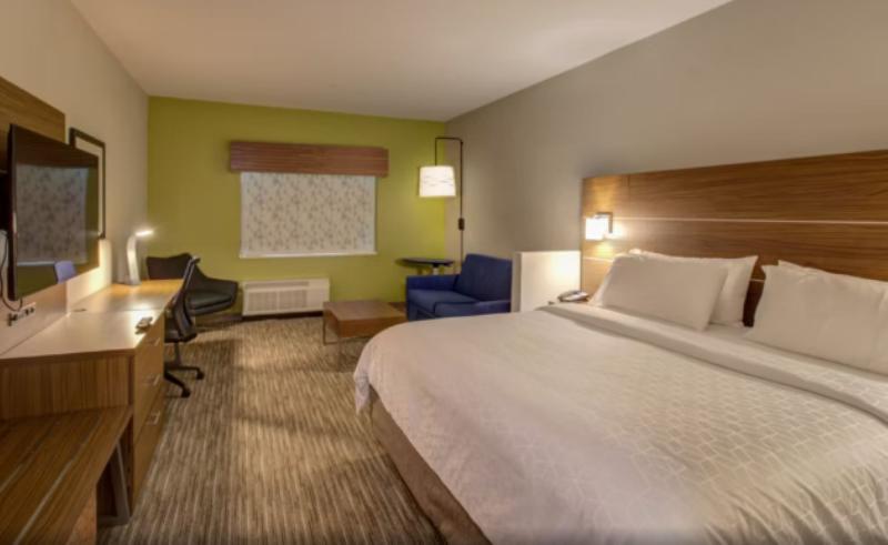 غرفة قياسية سرير كينج لذوى الإحتياجات الخاصة, Holiday Inn Express   Fort Walton Beach Central, An Ihg