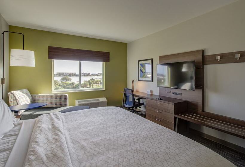 جناح لذوى الاحتياجات الخاصة, Holiday Inn Express   Fort Walton Beach Central, An Ihg