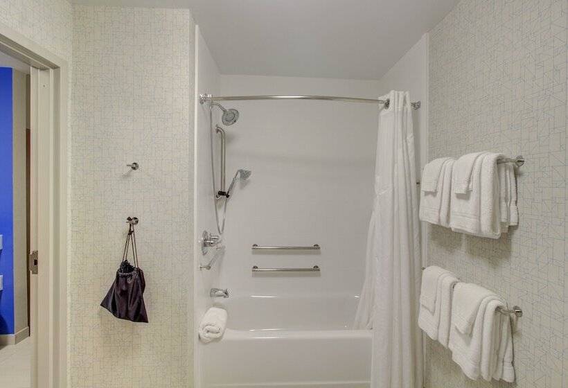 جناح, Holiday Inn Express   Fort Walton Beach Central, An Ihg