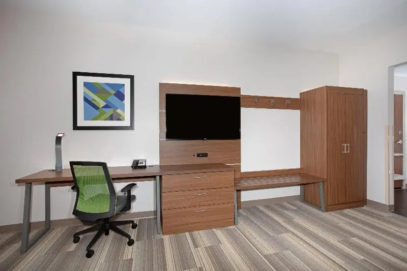 キングサイズベッドのスタンダードルーム, Holiday Inn Express & Suites Sioux City North   Event Center, An Ihg
