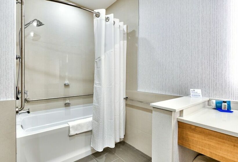 スイート, Holiday Inn Express & Suites   Trois Rivieres Ouest, An Ihg