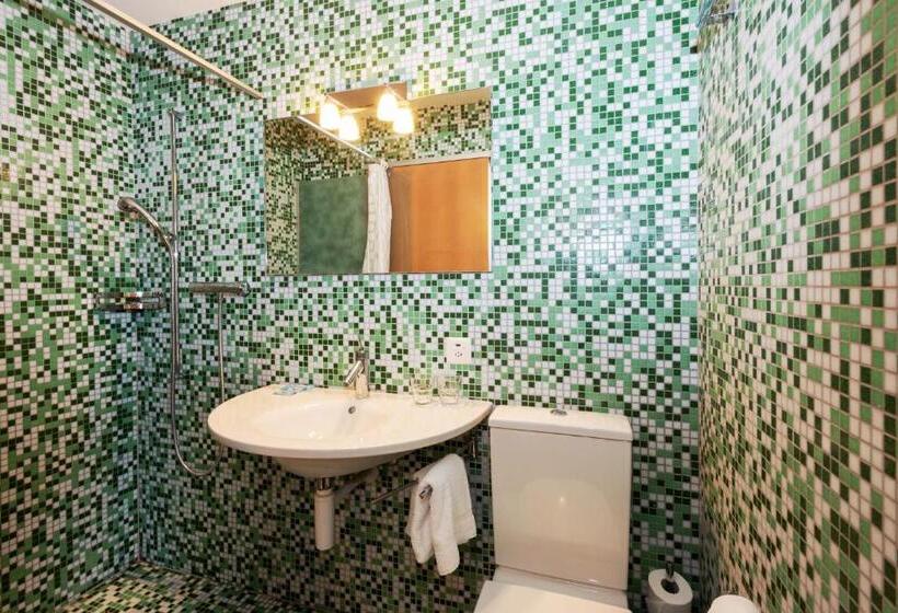 Номер Стандарт, Hôtel Du Cheval Blanc
