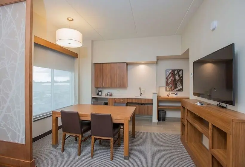 سوئیت برای معلولان, Hyatt Place Cincinnati / Sharonville Convention Center