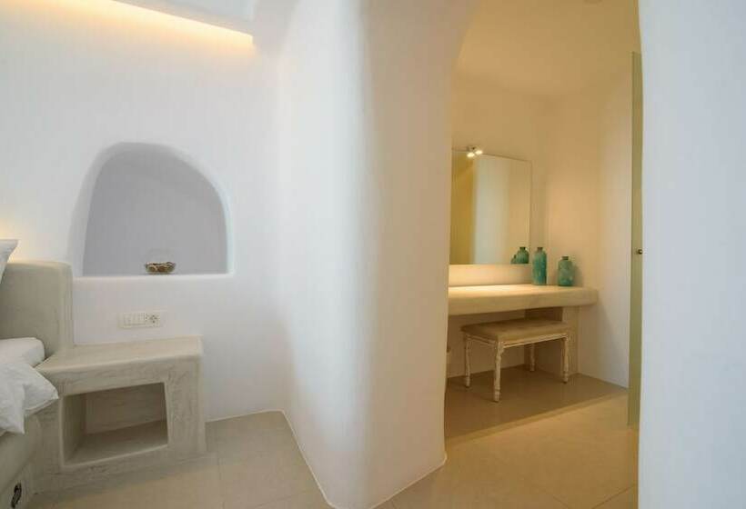 전망이 좋은 디럭스 스위트, On The Cliff