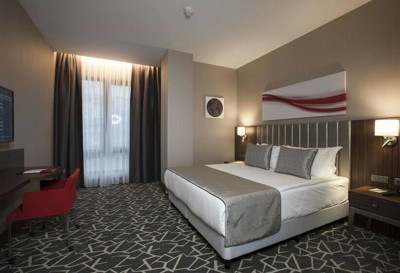 Suíte, Ramada By Wyndham Istanbul Alibeykoy