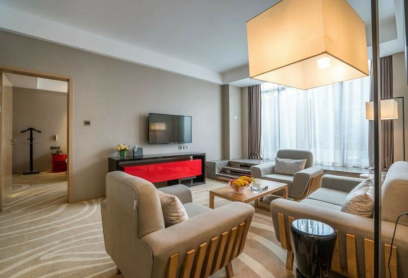 سوییت, Jingtang Ramada Encore