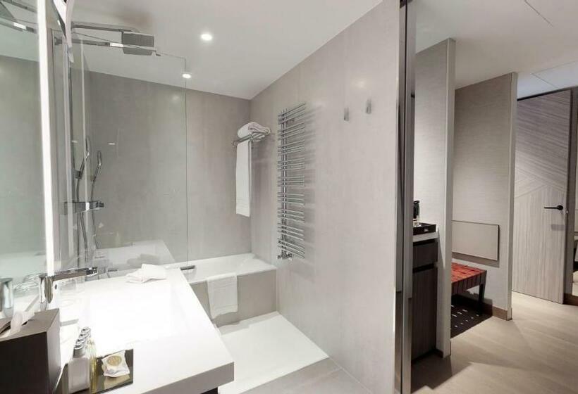 디럭스 트리플 룸, Vp Plaza Espana Design