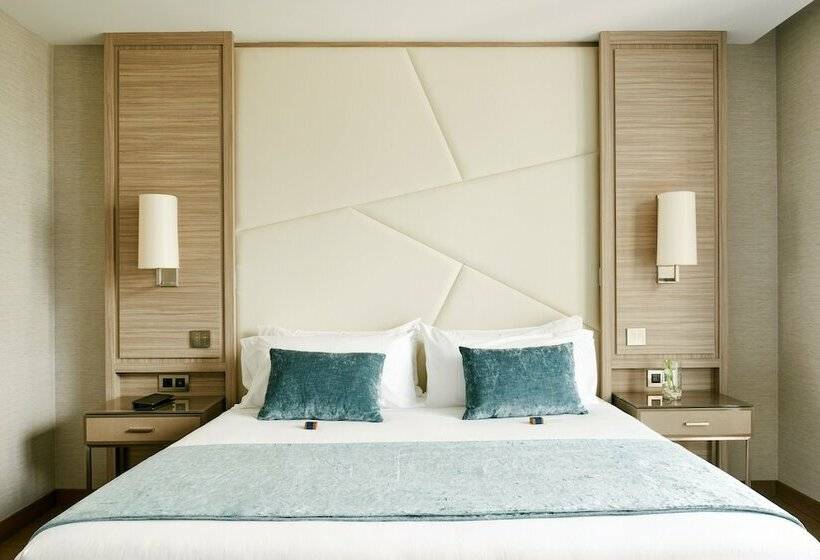 디럭스 트리플 룸, Vp Plaza Espana Design