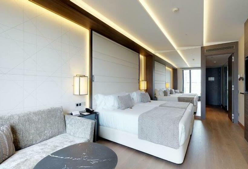 프리미엄 트리플 룸, Vp Plaza Espana Design