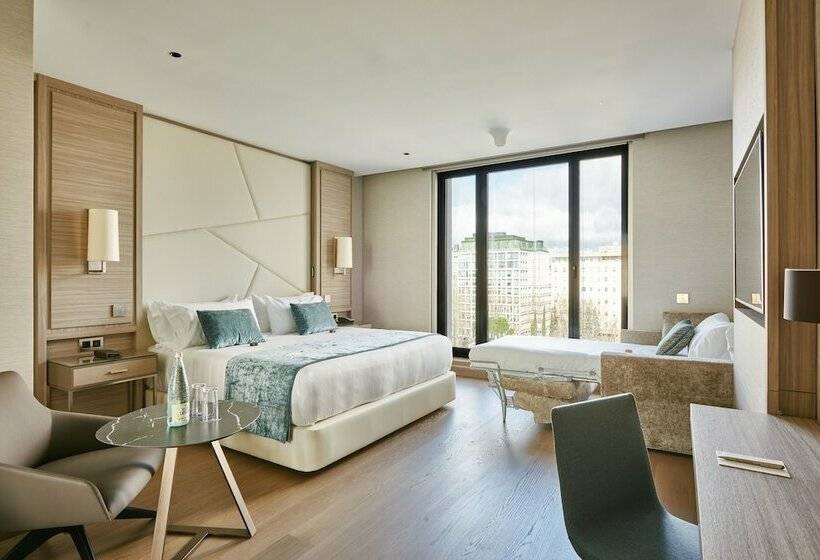 اتاق پریمیوم سه تخته, Vp Plaza Espana Design