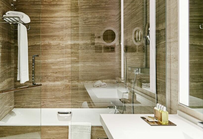 프리미엄 트리플 룸, Vp Plaza Espana Design