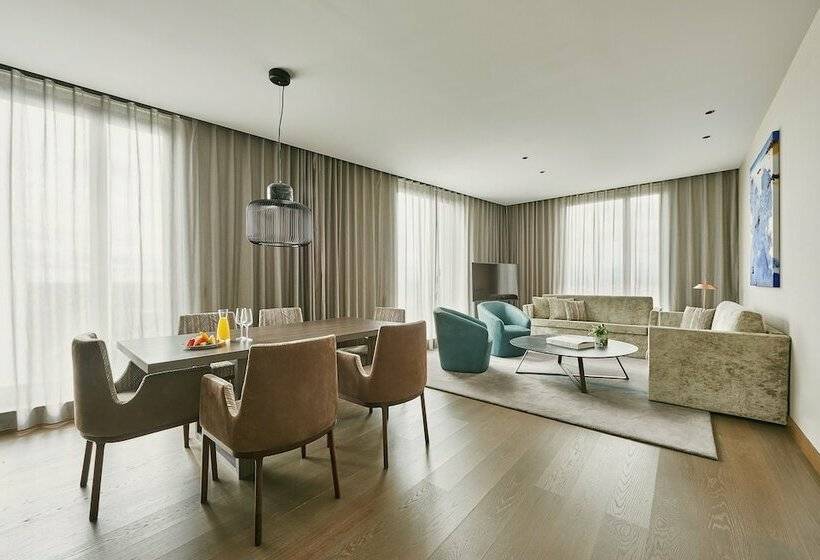 프레지덴셜 스위트, Vp Plaza Espana Design