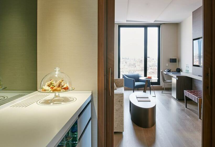 디럭스 스위트, Vp Plaza Espana Design