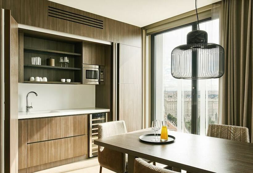 프레지덴셜 스위트, Vp Plaza Espana Design