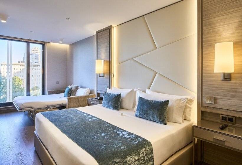 디럭스 트리플 룸, Vp Plaza Espana Design