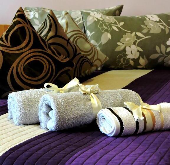 اتاق استاندارد سه تخته با بالکن, B&b Zmajevo Gnezdo 021