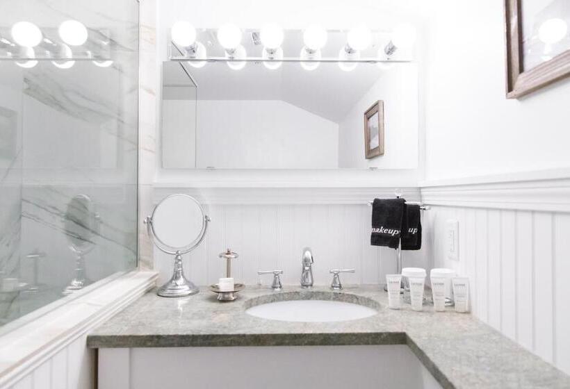 غرفة قياسية سرير كينج, The Platinum Pebble Boutique Inn   Adults Only Property