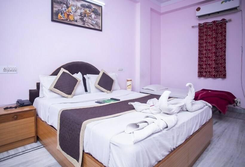 Habitación Superior, Dimple International