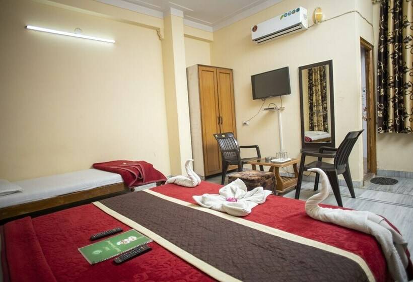 Habitación Familiar, Dimple International