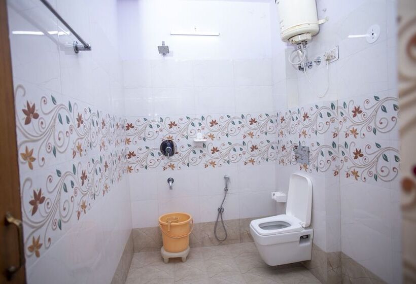 Habitación Familiar, Dimple International