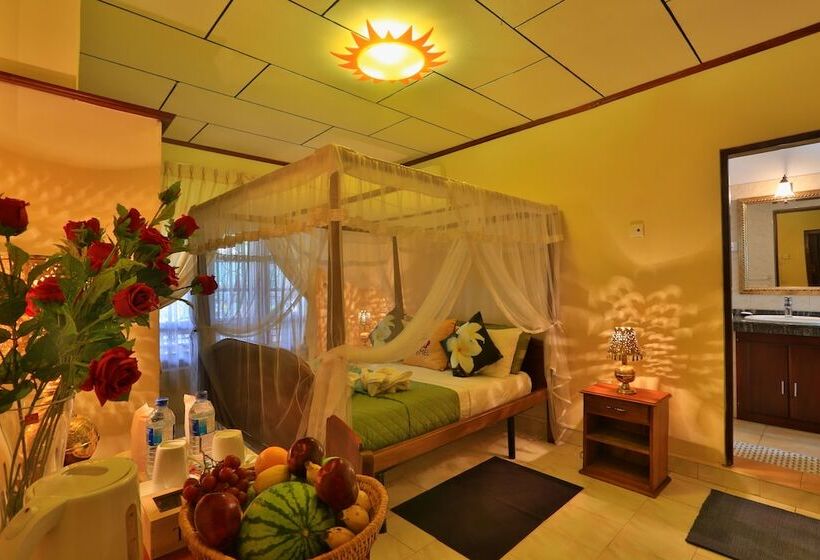 Deluxe Zimmer, Emel Boutique