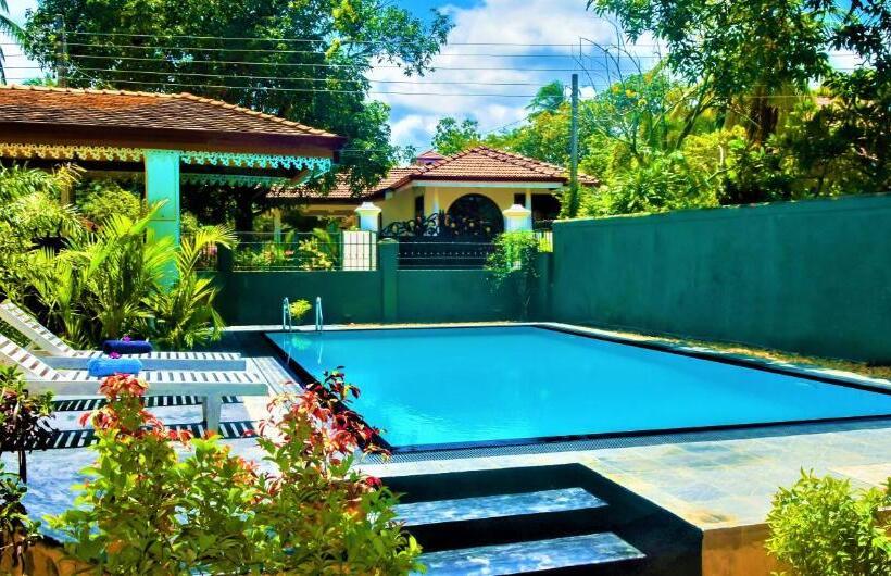 Deluxe Zimmer, Emel Boutique