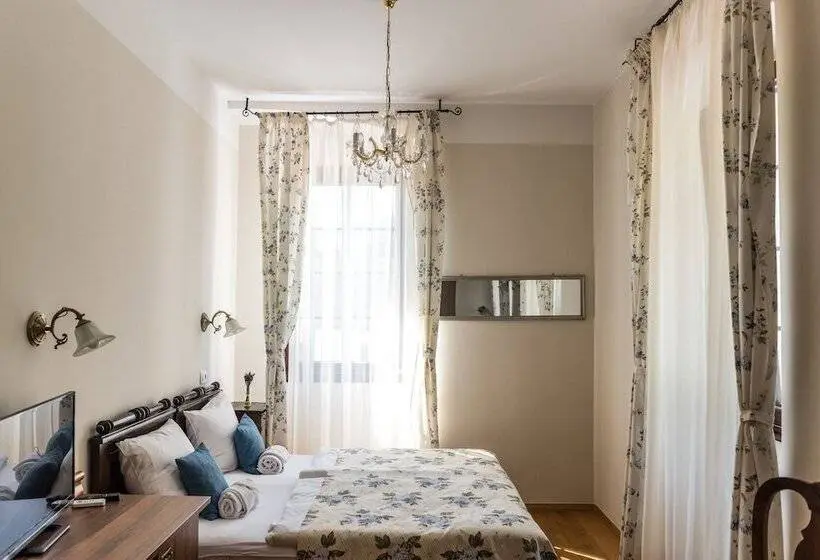 اتاق لوکس سه تخته, Guesthouse Bistra