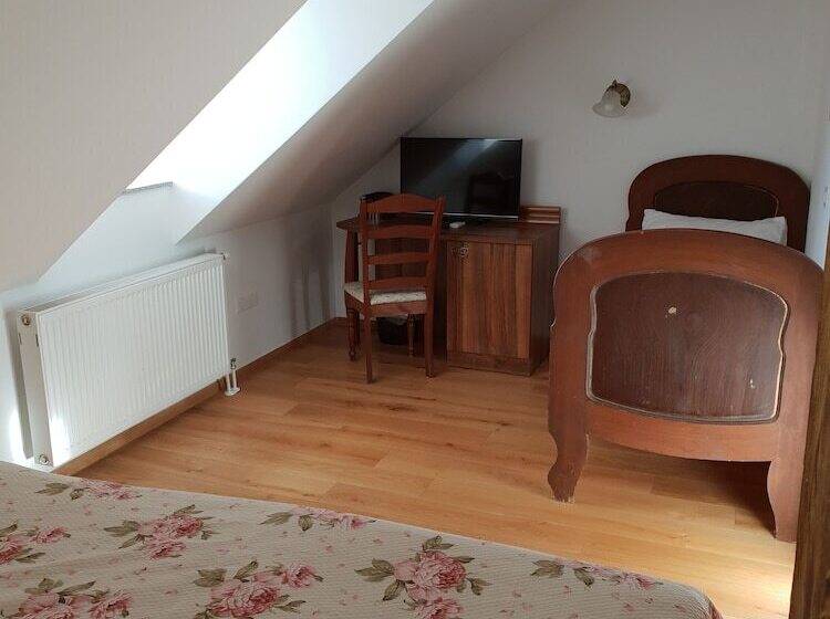 اتاق استاندارد سه نفره, Guesthouse Bistra