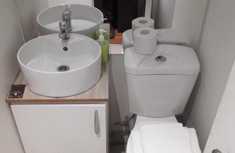 Standardrum, Hostal Del Rio