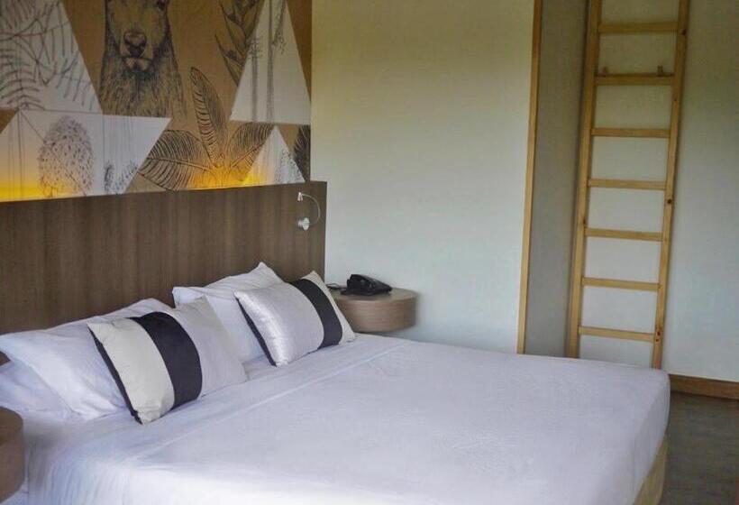 סוויטת ג'וניור עם מרפסת, Issara Boutique Winery