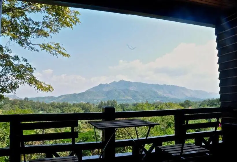 バルコニー付きジュニアスイート, Issara Boutique Winery
