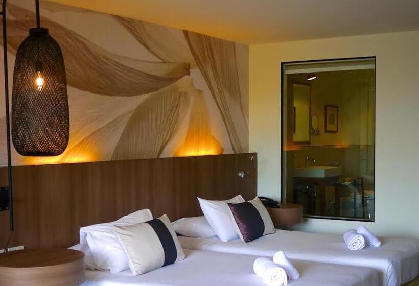 סוויטה נוף להרים, Issara Boutique Winery