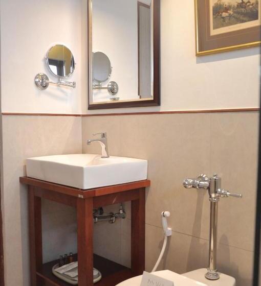 חדר דחוקס עם מיטת קינג, Issara Boutique Winery